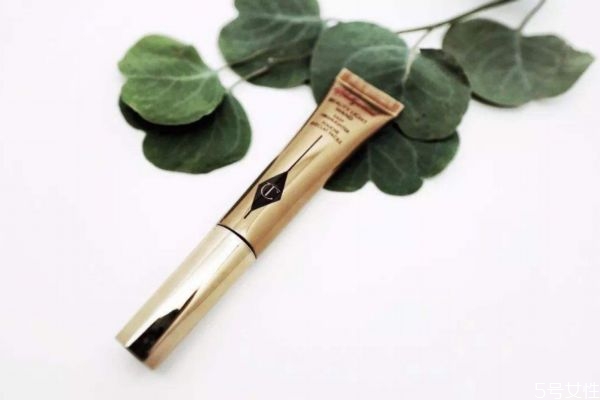 高光棒可以用来遮瑕吗，遮瑕笔和高光棒区别