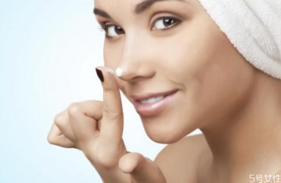 以油溶油去黑头靠谱吗，以油溶油的原理是什么