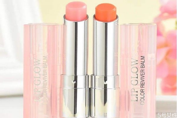 变色唇膏能涂着睡觉吗，涂唇膏的正确步骤