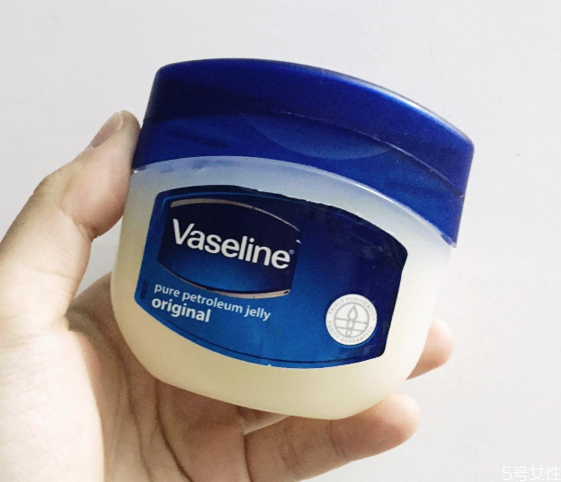 凡士林太油了怎么办，凡士林适合什么肤质
