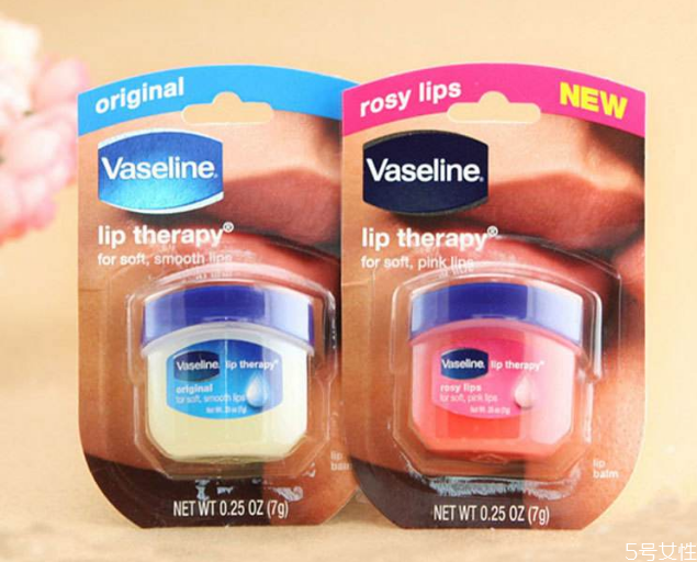 凡士林唇膏能天天用吗，凡士林唇膏可以擦脸吗