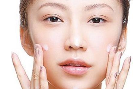 冬季补水面霜哪种好，冬季补水面霜推荐