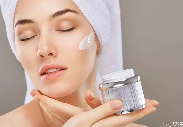 适合痘痘肌的面膜有哪些，痘痘肌适合的补水面膜