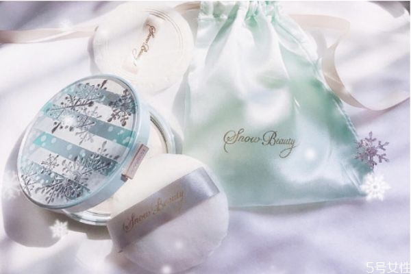 油皮用散粉好还是粉饼好，粉饼和气垫bb有什么区别