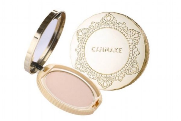 买的粉饼太白了怎么办，为什么一用粉饼就卡粉了