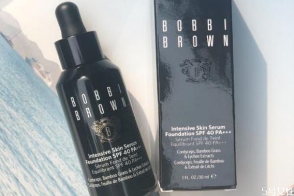 粉底液太干了加点乳还是精华，粉底液偏干怎么补救