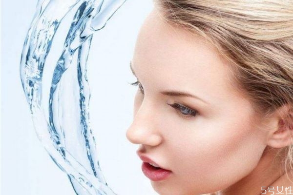 冬季皮肤该怎么补水，冬季皮肤补水小妙招