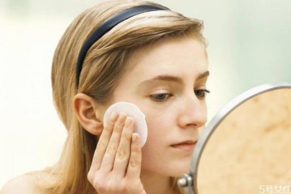 好坏粉底液有什么区别，如何辨别粉底液的好坏