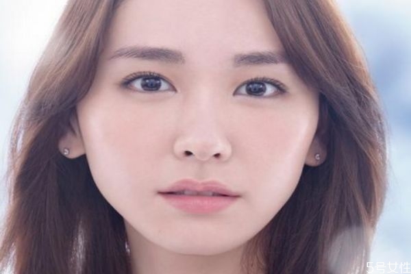 画裸妆要哪些化妆品，裸妆怎么画有哪些步骤