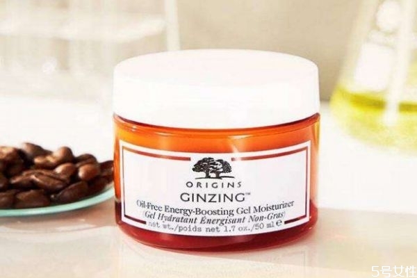 眼霜用在精华液前还是后，眼霜真的有必要使用吗