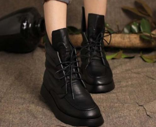 马丁靴为什么穿着显脚大，哪些鞋子穿着容易显脚大