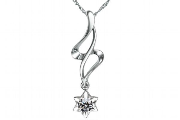 纯银项链可以戴着洗澡吗，纯银项链可以戴着睡觉吗