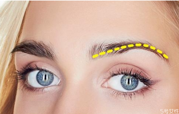 单眼皮适合哪种眉毛，如何选择合适的眉形