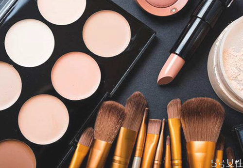化妆刷用完一次要洗吗，清洗化妆刷的误区