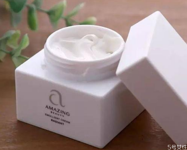 素颜霜为什么擦不开，素颜霜用手涂还是用粉扑涂