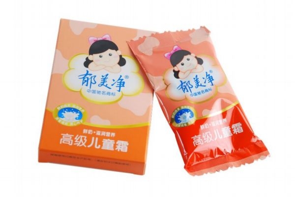 郁美净会使皮肤变黑吗，郁美净儿童霜的作用