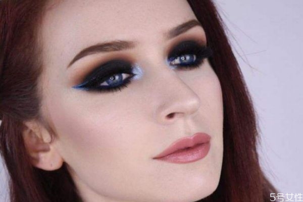 烟熏妆怎么画才好看，单眼皮怎么画烟熏妆好看