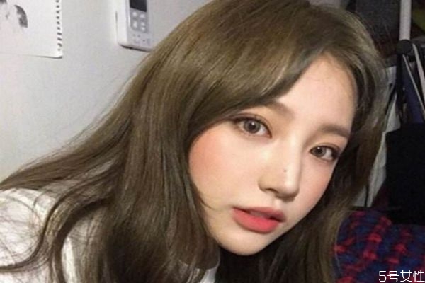 闷青色适合多大年龄，闷青色适合什么发型