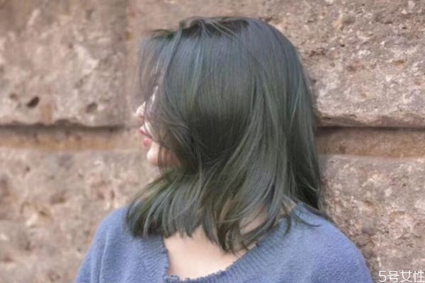 做闷青为什么发根会黄，染了闷青色不喜欢怎么办