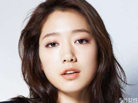 如何判断适合浓妆还是淡妆，适合浓妆的长相