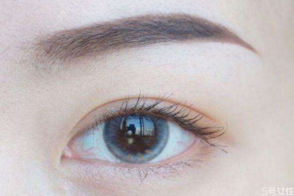 怎样画出一个自然的眉毛，眉笔会过期吗