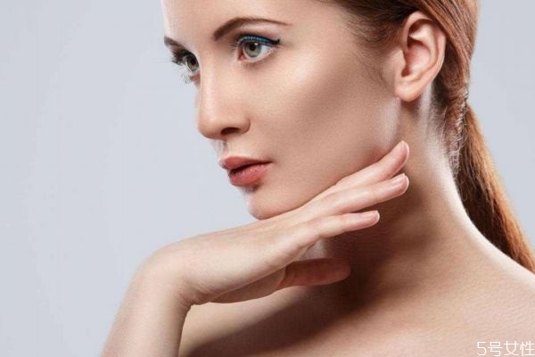 怎么测试化妆品过不过敏，化妆品过敏多久自愈