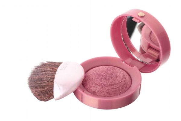 如何测试腮红过不过敏，为什么会对腮红过敏