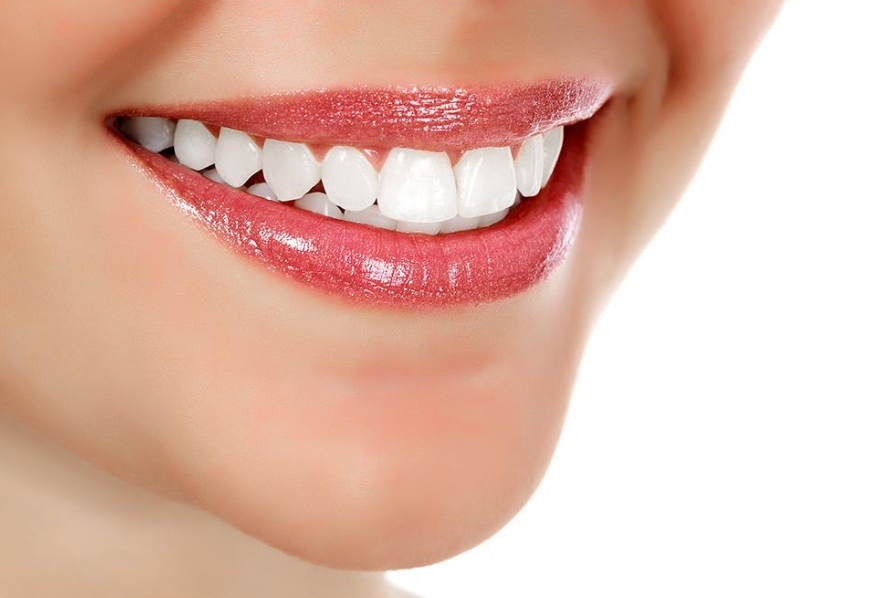 为什么用了唇膜更干，用完唇膜嘴巴疼是怎么回事