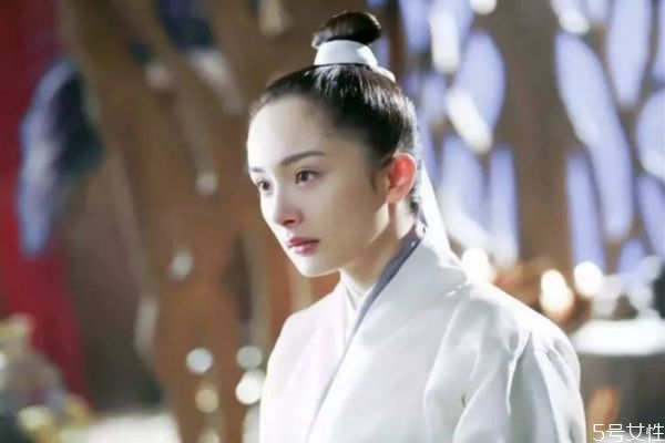 发际线越来越高怎么办，如何画出自然的发际线