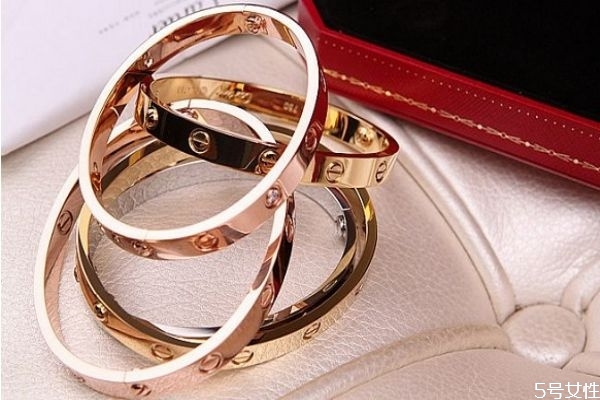 卡地亚手镯一个多少钱，卡地亚的手镯保值吗