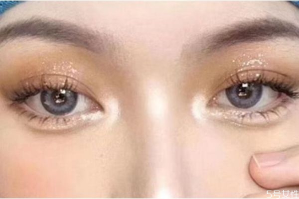 新手如何选美瞳，第一次买美瞳怎么挑选