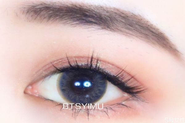 美瞳滑片的原因是什么，美瞳滑片了有什么影响