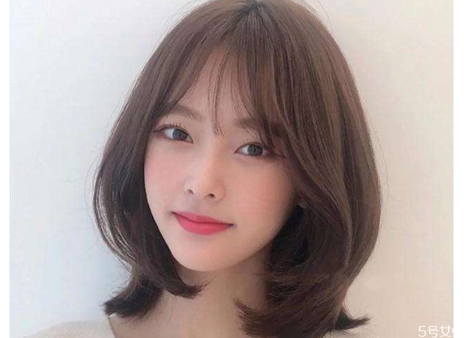 短发洗完头外翘怎么办，短发炸毛如何打理