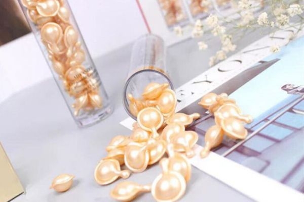 雅顿金胶哺乳期可以用吗，雅顿金胶的成分和功效