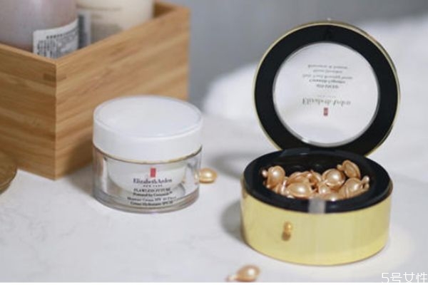 雅顿金胶孕妇可以用吗，雅顿金胶可以调理肤质