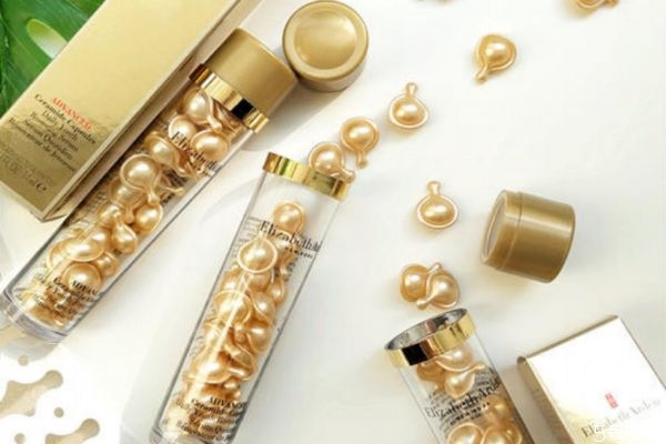 雅顿金胶和小棕瓶比较，雅顿金胶越用脸越薄