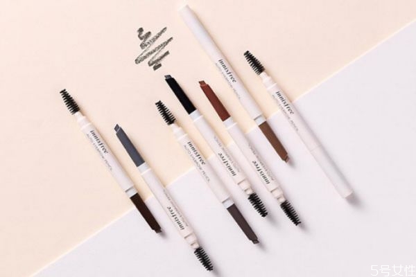 用眉笔画眉如何保持不掉色，眉笔怎么换替换芯