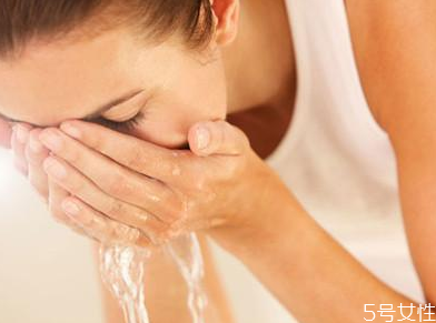 蜂蜜洗脸有什么坏处，蜂蜜洗脸有什么副作用