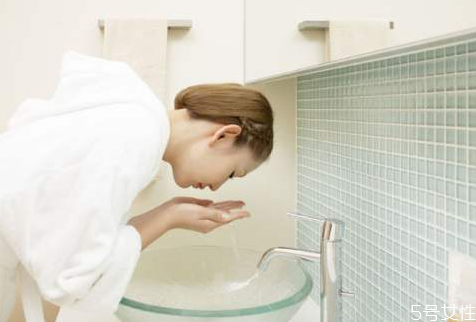 白醋洗脸可以杀螨虫吗，经常用白醋洗脸好吗