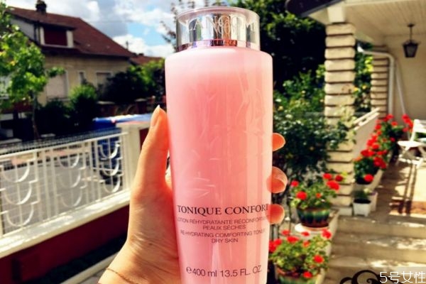 兰蔻粉水能灌喷雾瓶吗，兰蔻粉水有塑料封口吗