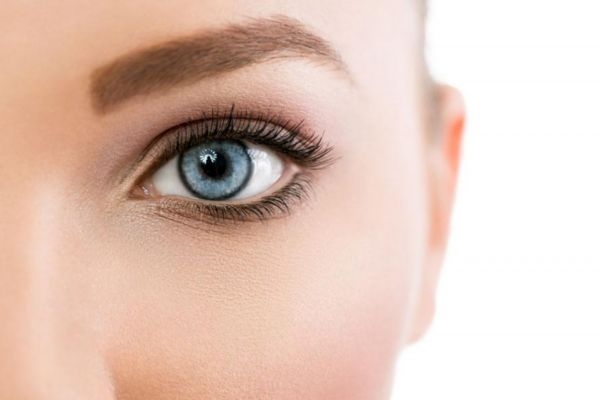 早上起床眼睛肿了如何快速消肿，造成眼睛浮肿的原因