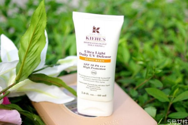 科颜氏防晒霜怎么用，科颜氏防晒霜要卸妆