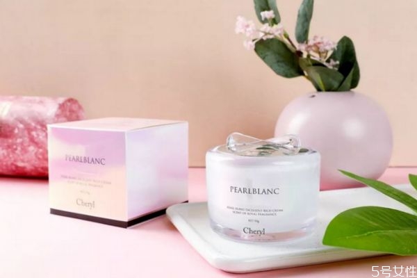 怎样保存素颜霜好，素颜霜能遮盖痘印吗