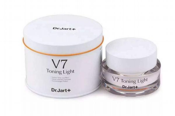 素颜霜一般多久过期，过期素颜霜妙用