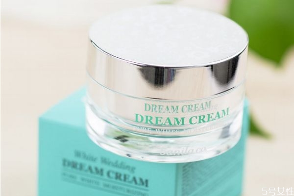 面霜和素颜霜哪个好，面霜和素颜霜先擦哪个