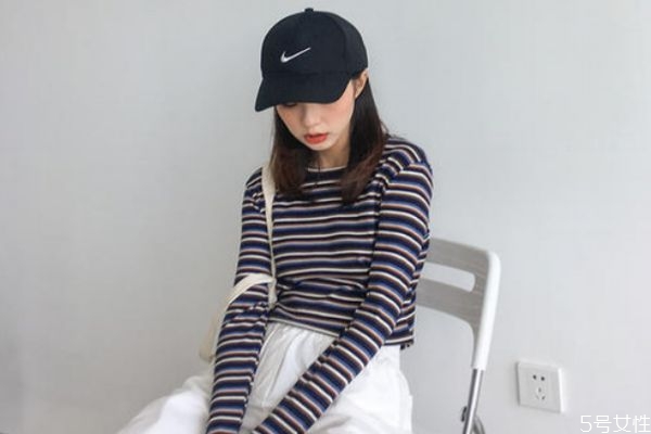 打底衫可以当睡衣吗，打底衫可以机洗吗