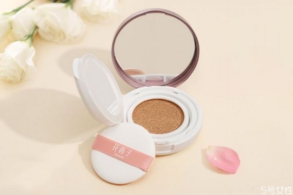 油性皮肤怎样化妆不脱妆，油性皮肤老是脱妆怎么办