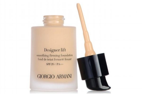 粉底液一次用多少毫升，粉底液一泵是按到底吗