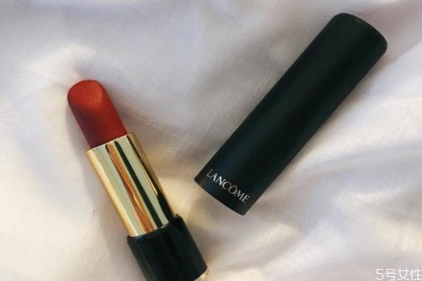 孕妇口红真的安全吗，哪些牌子口红孕妇可用