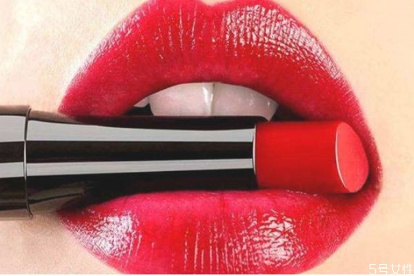 为什么现在口红都叫唇膏，孕妇口红和普通口红的区别